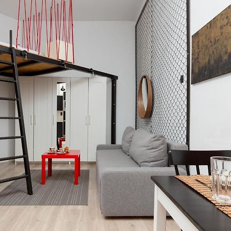 Downtown Studio Apartment Poznanska By Renters Варшава Екстер'єр фото
