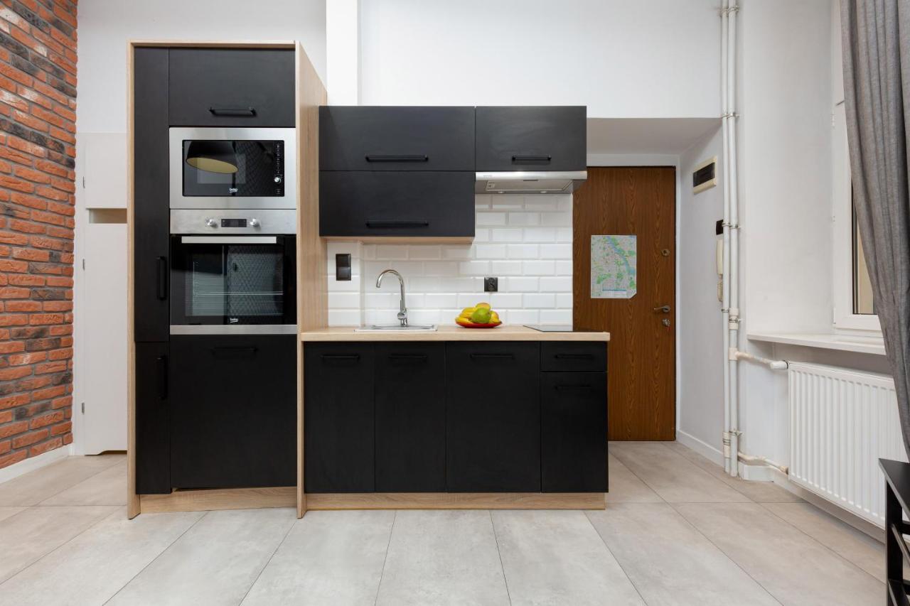 Downtown Studio Apartment Poznanska By Renters Варшава Екстер'єр фото