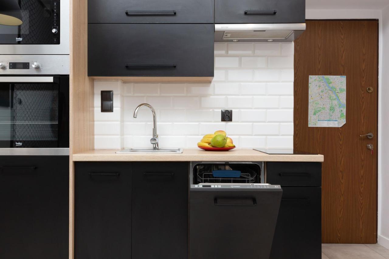 Downtown Studio Apartment Poznanska By Renters Варшава Екстер'єр фото
